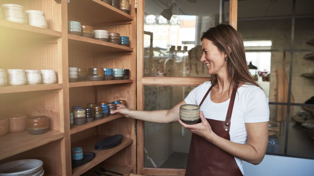 atelier formation dédiée aux artisans créateurs sur le thème de la communication, des réseaux sociaux pour trouver des clients et vendre ses créations